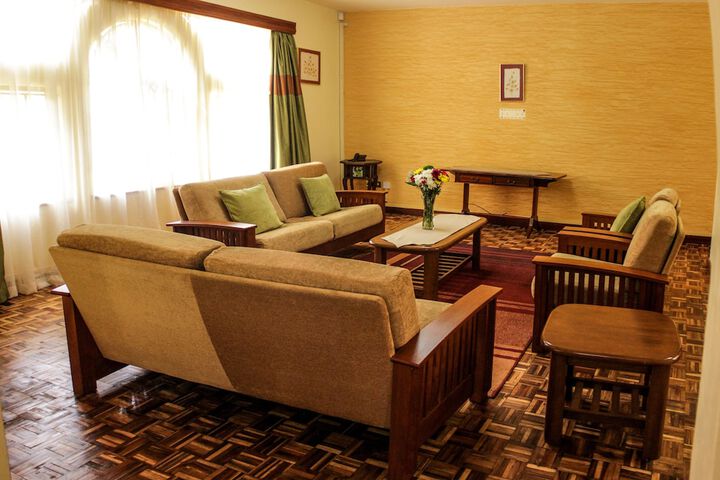 Room 13 of 30