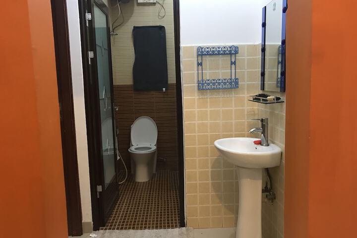 Room 19 of 53