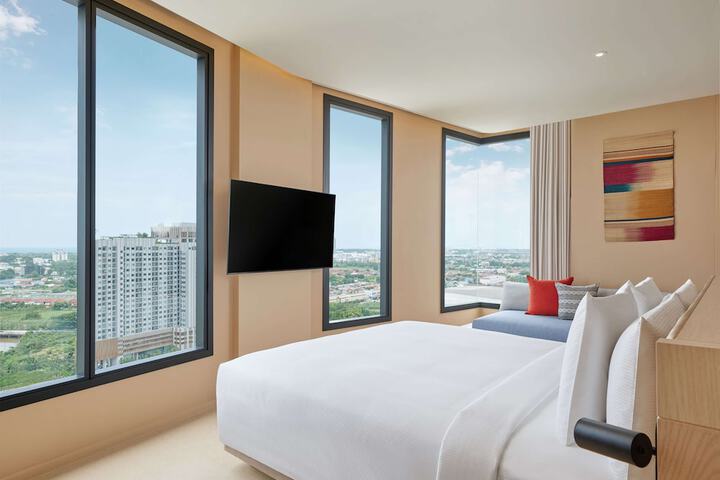 Room 6 of 39