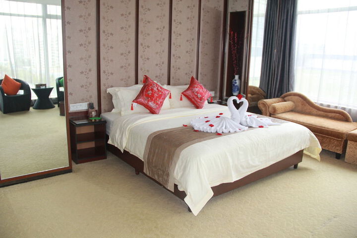 Room 8 of 21