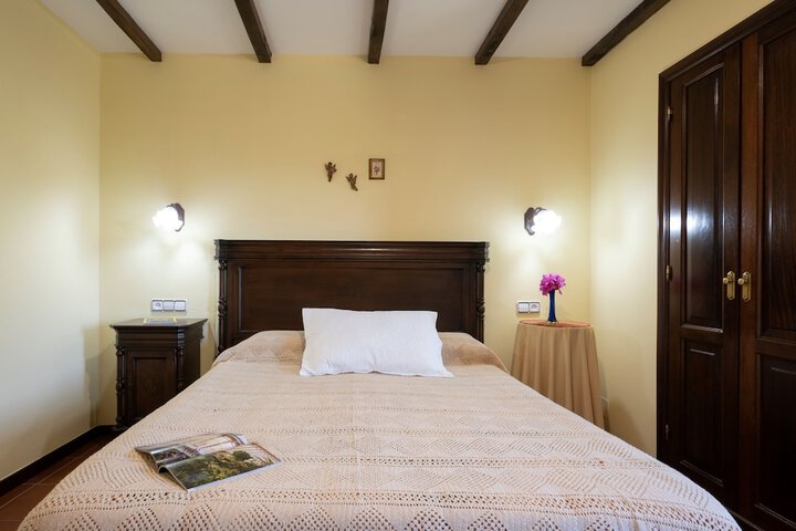 Room 6 of 37