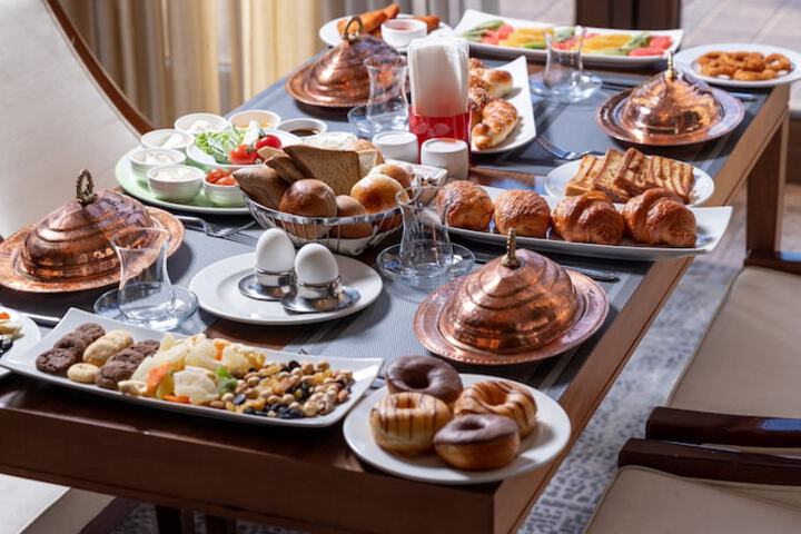 Breakfast/Coffee Service 81 of 100
