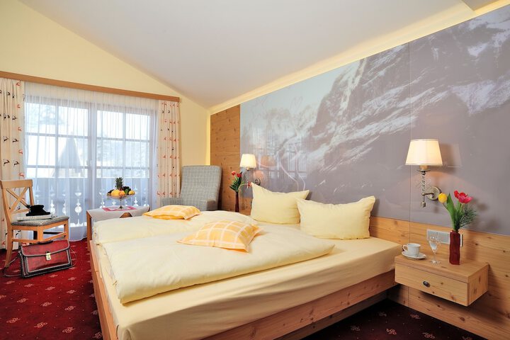 Room 16 of 99