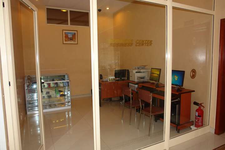 Business Center 60 of 66