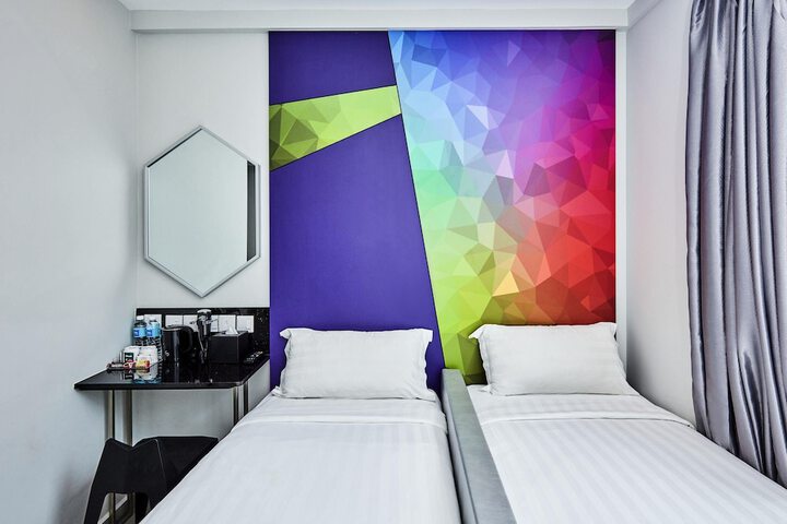 Room 10 of 21