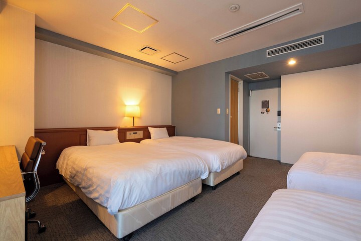 Room 28 of 58