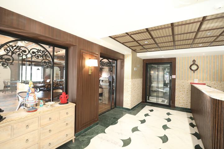 Hotel Interior 2 of 117