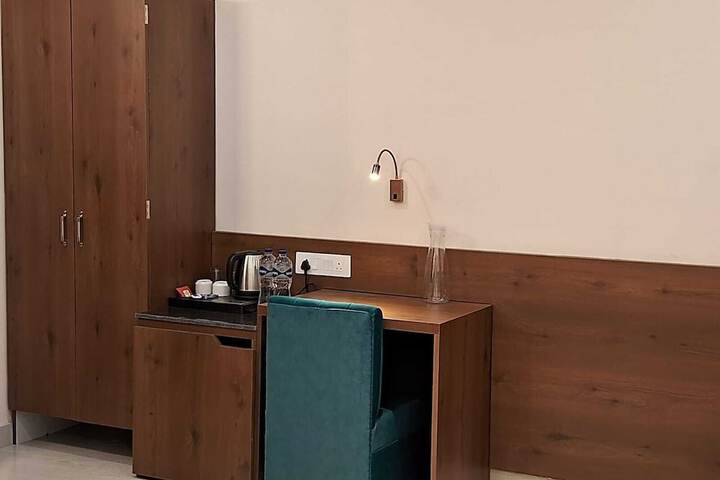 Room 14 of 39