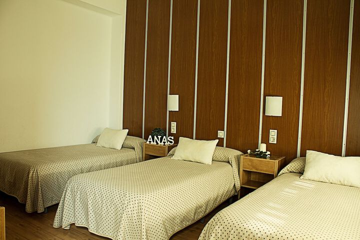 Room 5 of 11