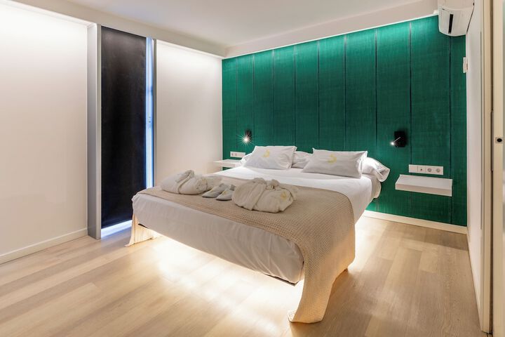 Room 16 of 86