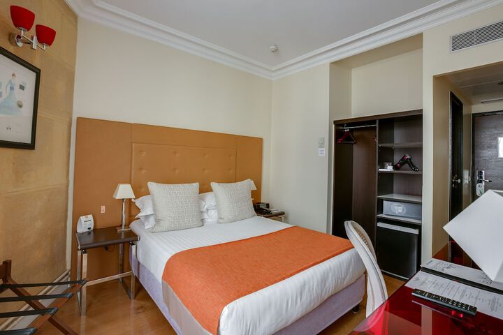 Room 21 of 63