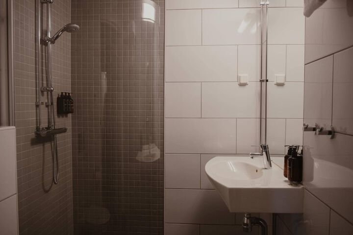 Room 45 of 85