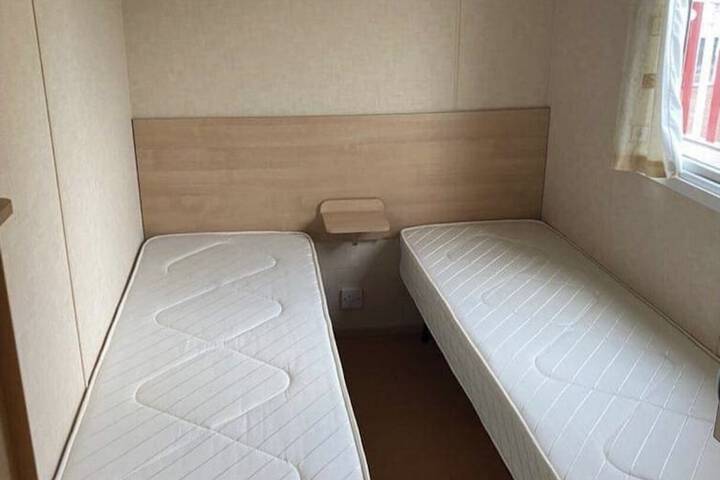 Room 3 of 10