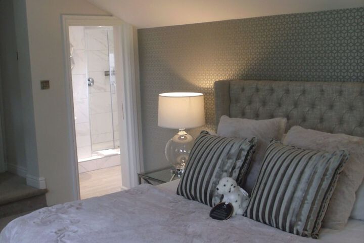 Room 4 of 14