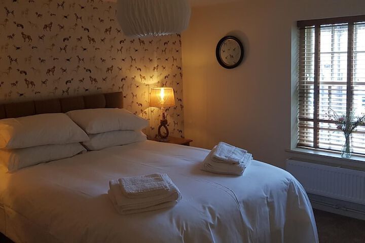 Room 2 of 11