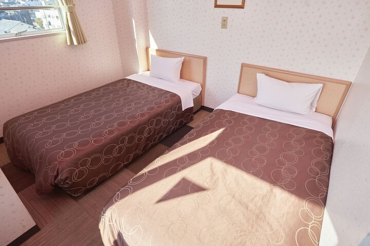 Room 10 of 43