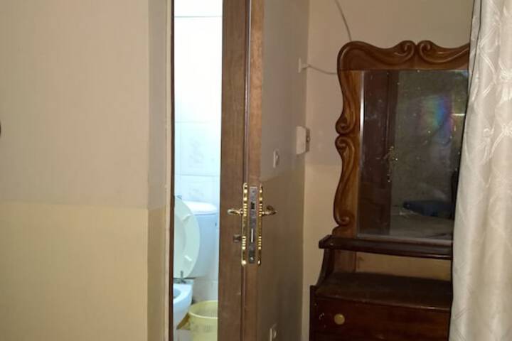 Room 17 of 67