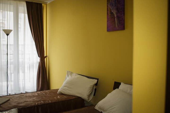 Room 2 of 60
