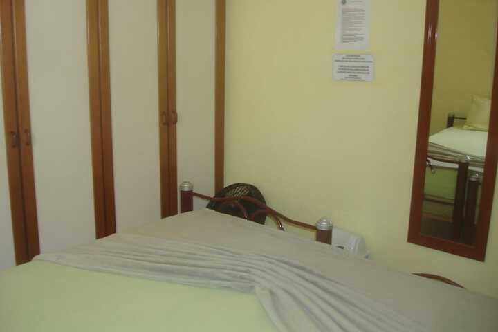 Room 30 of 76