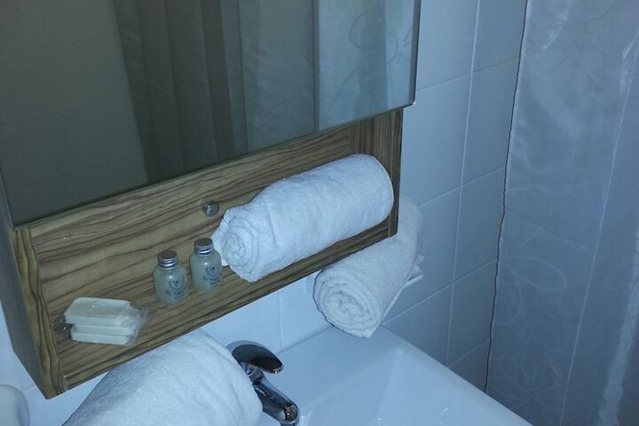 Room 30 of 40