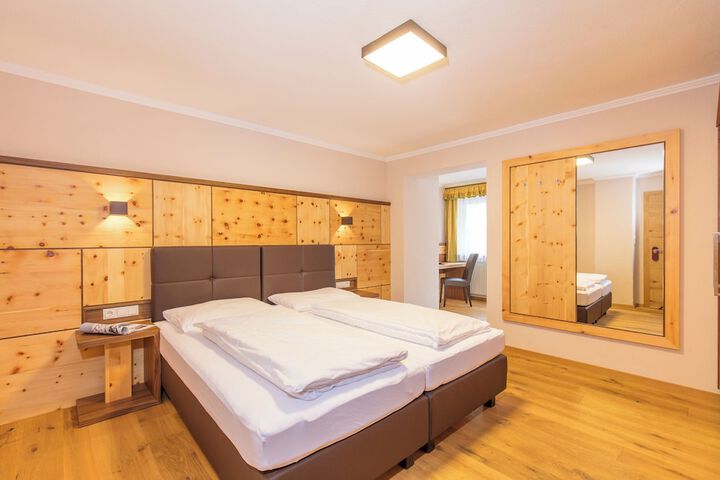 Room 13 of 52