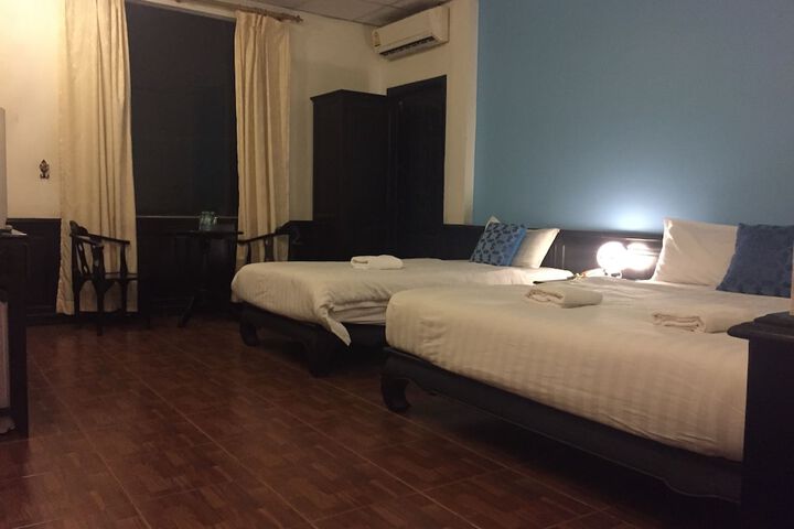 Room 8 of 25