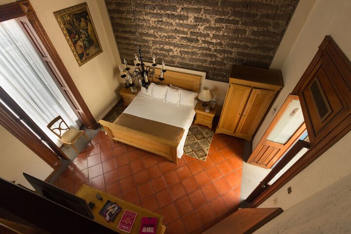 Room 15 of 87