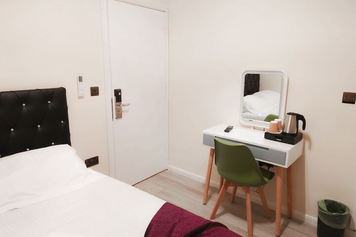 Room 65 of 113