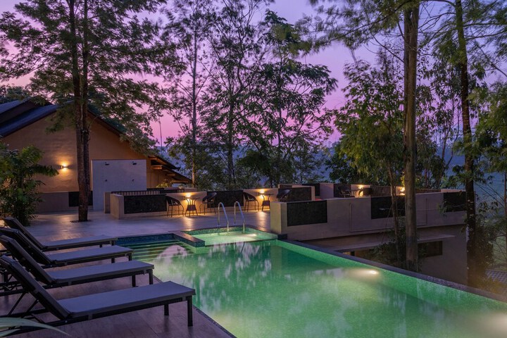 Pool 32 of 57