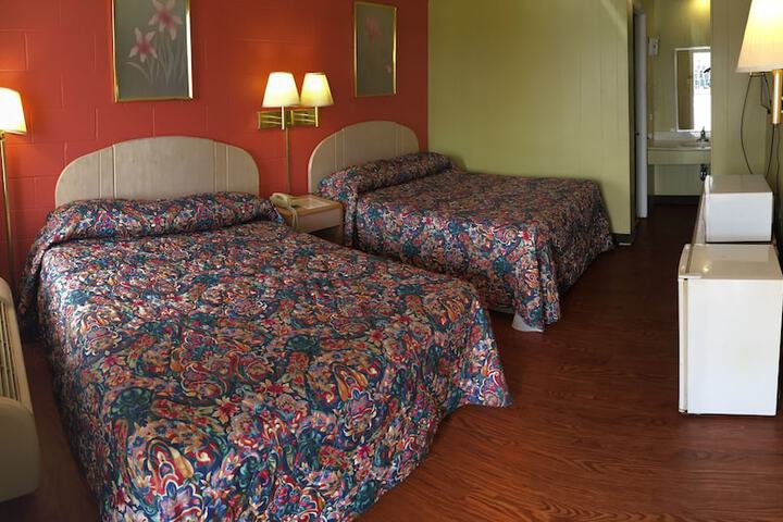 Room 12 of 38