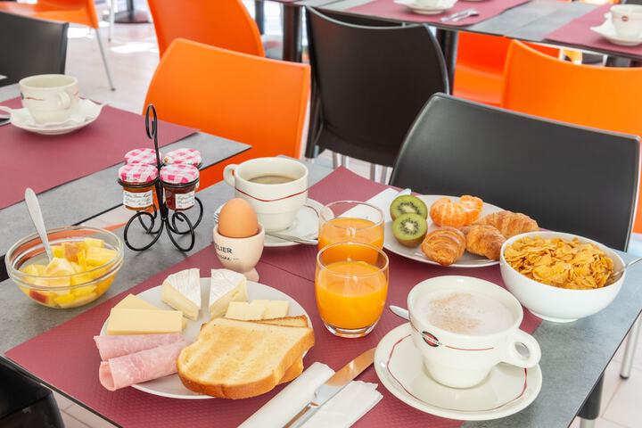 Breakfast area