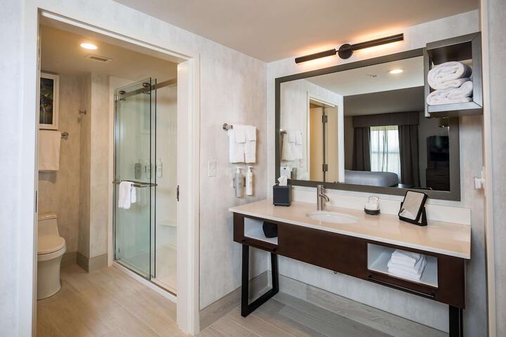 Bathroom shower