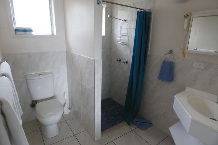 Room 13 of 27