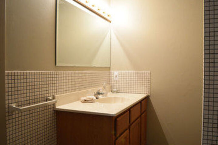 Room 7 of 17