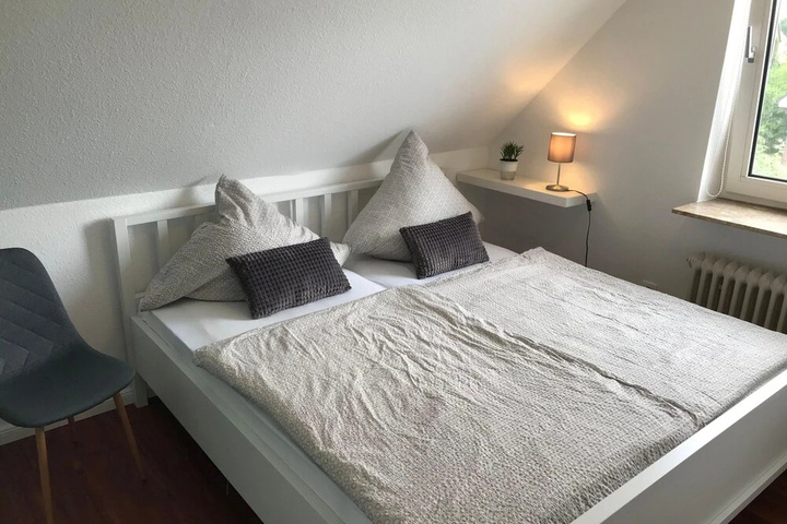 Room 3 of 18