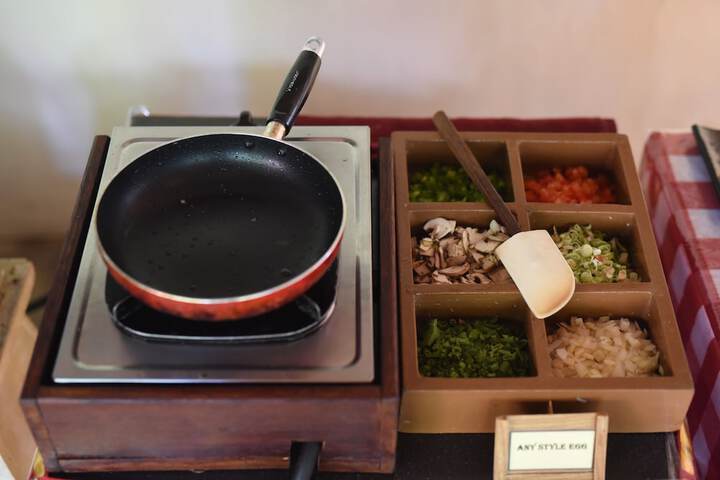 Dining 96 of 127