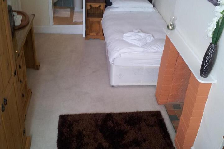 Photo 3