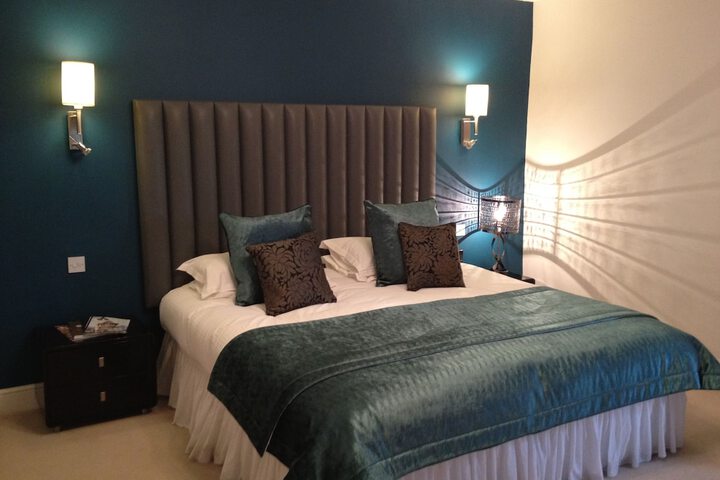 Room 8 of 40