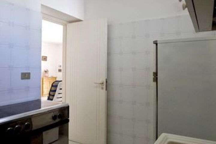 Room 13 of 22