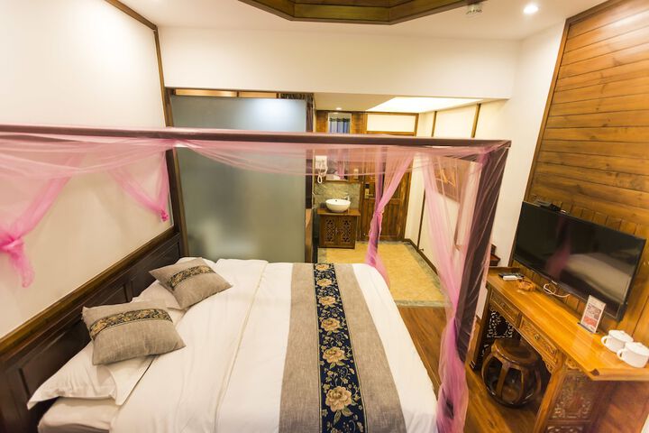 Room 16 of 27