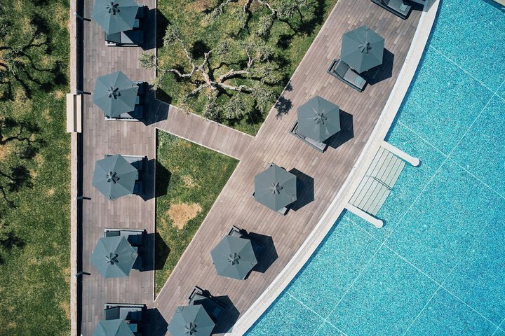 Pool 53 of 125
