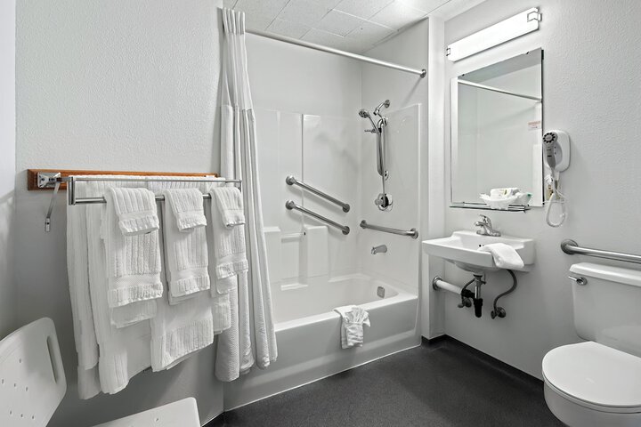 Room 166 of 184