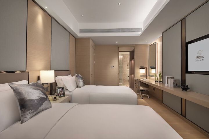 Room 17 of 48