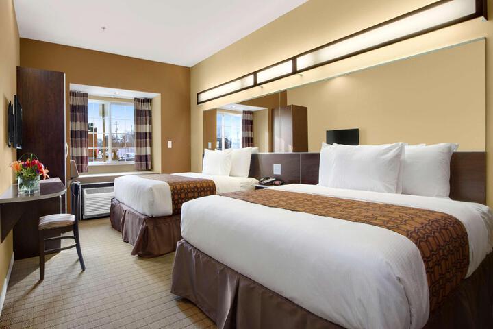 1 Queen Bed (7 of 10)