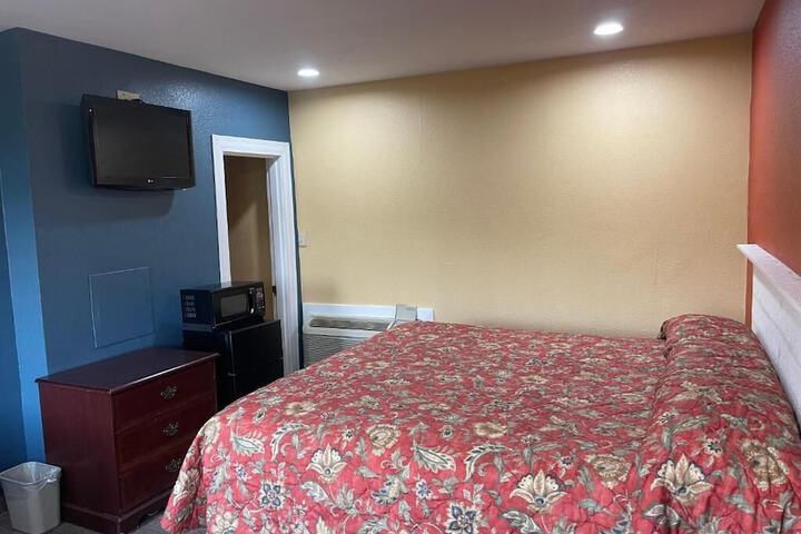 Image of Kenwood Court Motel