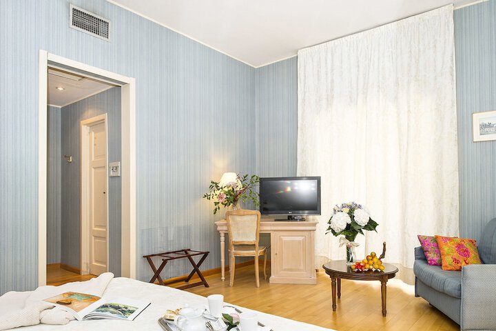 Room 5 of 49