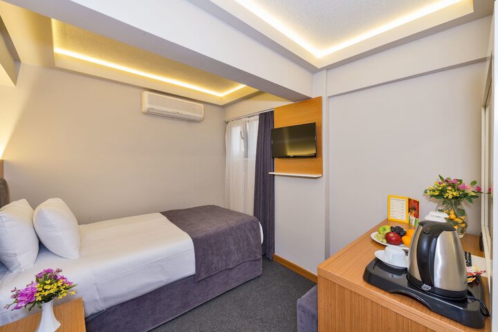 Room 9 of 45
