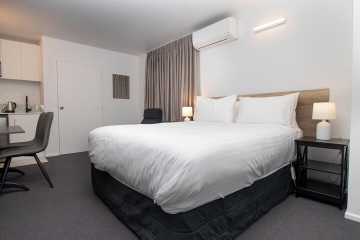 Room 10 of 22