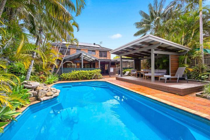 Illalangi - views pool, walk to beach