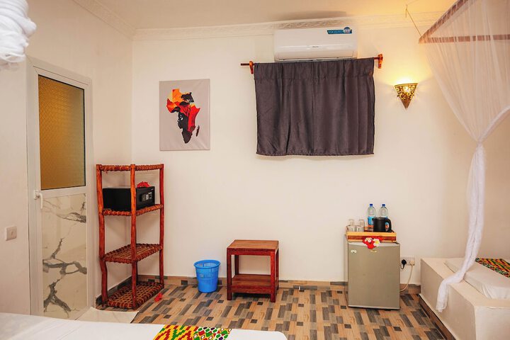 Room 33 of 54